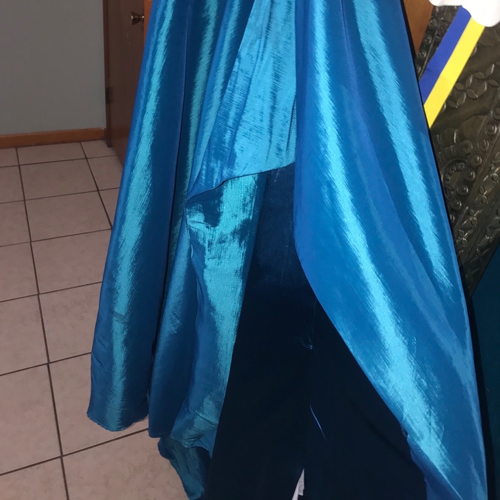 Prom Dress - Picture 4 of 7